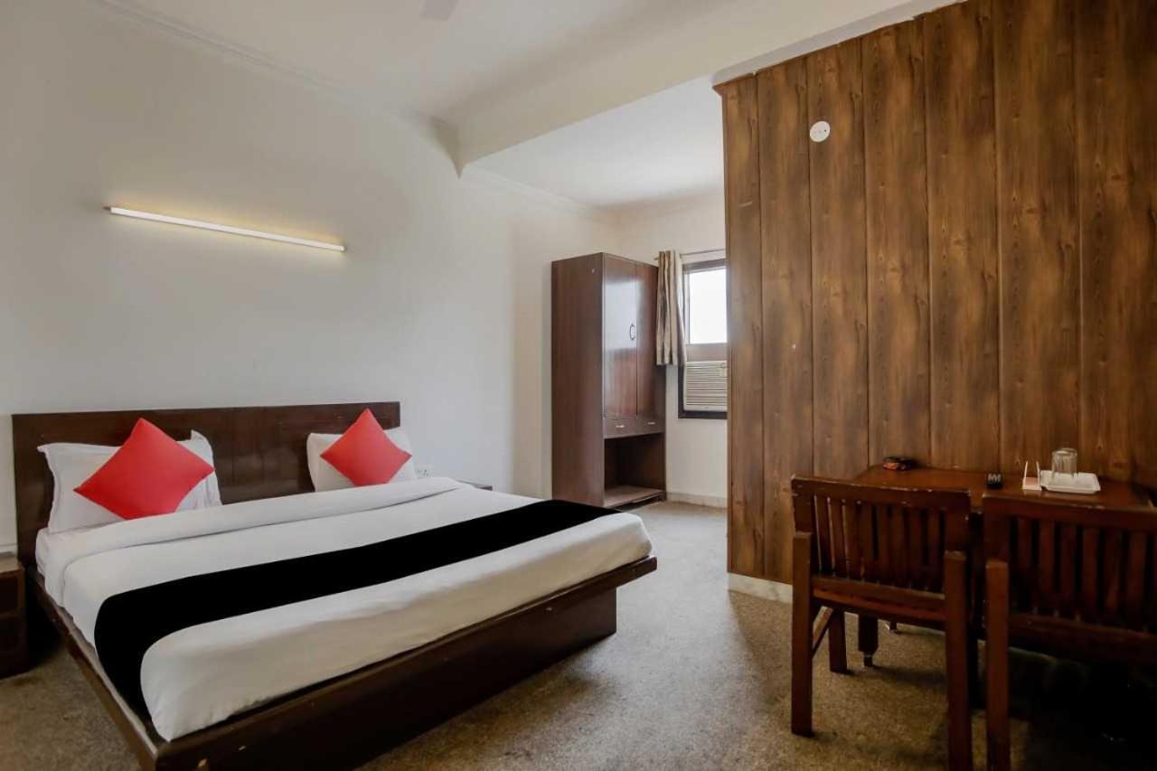 Hotel O Devi Palace Γκουργκάον Εξωτερικό φωτογραφία