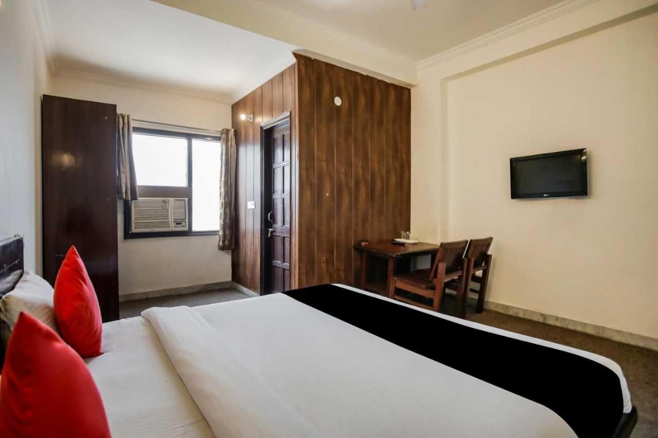 Hotel O Devi Palace Γκουργκάον Εξωτερικό φωτογραφία